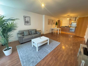 Central Birmingham City Centre Modern ONE Bedroom Apartment FREE Gated Parking